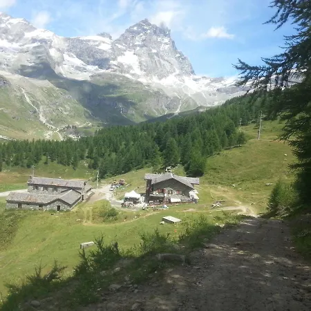 Layet Bed & Breakfast 3*